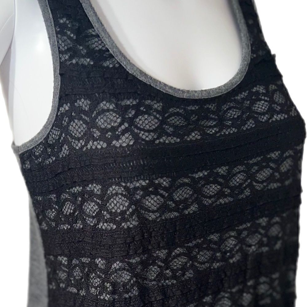 Lace Contrast Tank Top - Picture 7 of 12